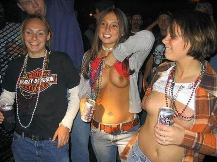 Молодые американки оголяются на пьяных тусовках 2 фото