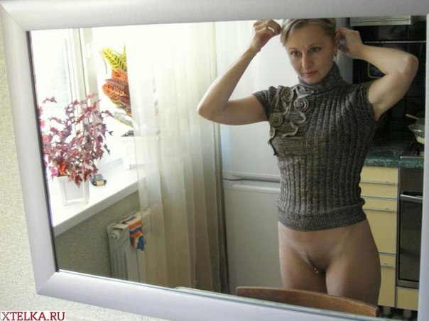 Русская мамаша выложила в сеть домашнюю обнаженку с ванной и спальне 4 фото