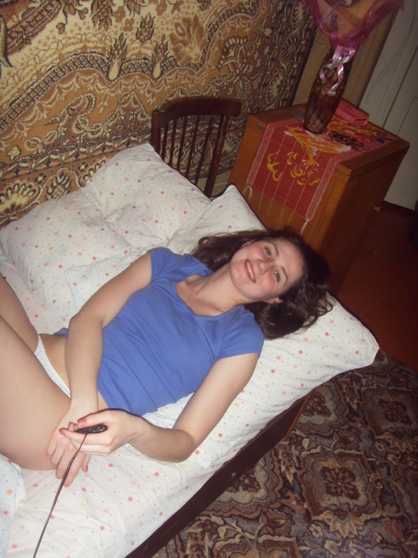 Замужняя россиянка разделась перед супружеским сексом 7 фото