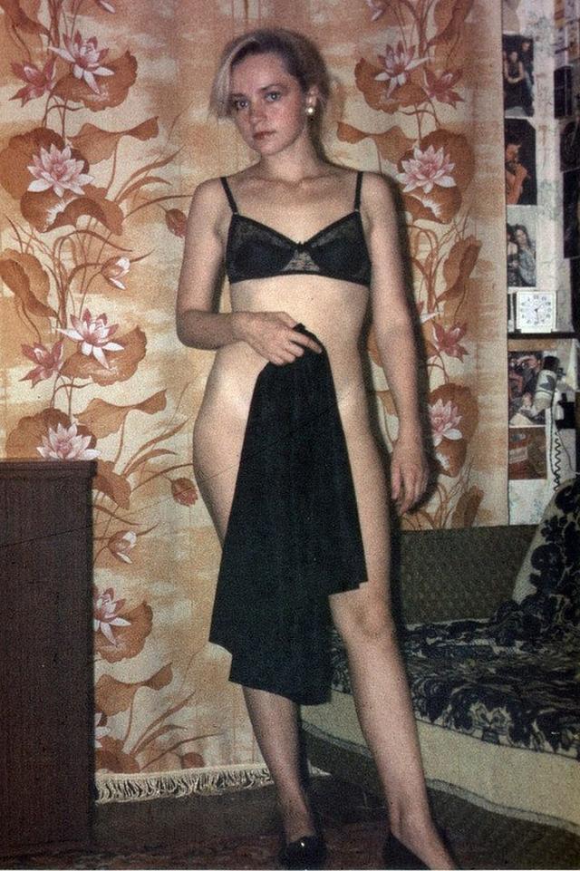 Ретро снимки блондинки из СССР с волосатой писей 15 фото