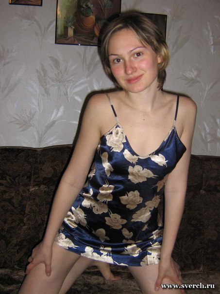 Русские жены позирую голым в домашней обстановке 3 фото